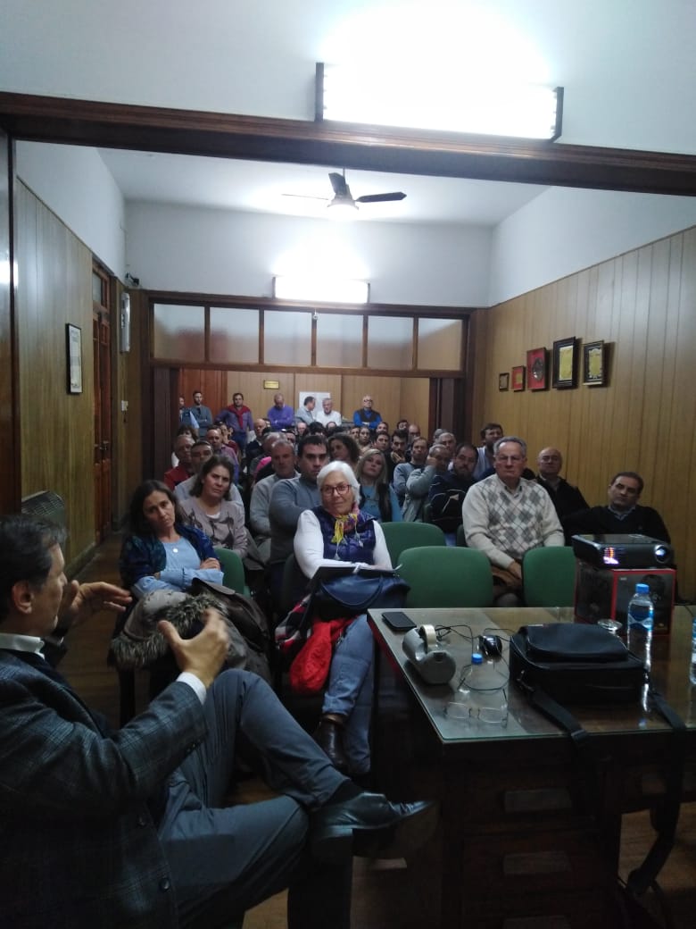 Tributos en locaciones: Charla en el Colegio de Martilleros*